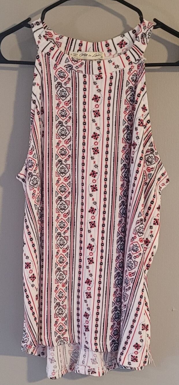 Women's decorative top size XL by All in Love